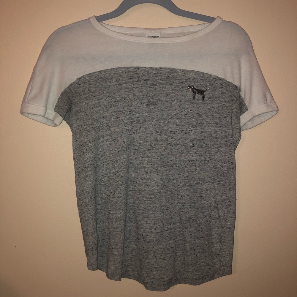 grey top